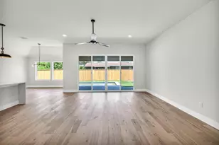 8209 Polar Dr, Austin, TX 78757 - Photo 8