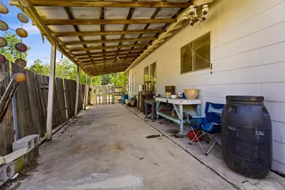 242 S Sycamore Avenue, New Braunfels, TX 78130 - Photo 22