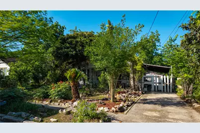 242 S Sycamore Avenue, New Braunfels, TX 78130 - Photo 22