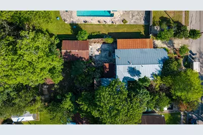 242 S Sycamore Avenue, New Braunfels, TX 78130 - Photo 32