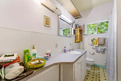 242 S Sycamore Avenue, New Braunfels, TX 78130 - Photo 16