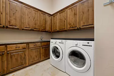 105 Hopewell Circle, Georgetown, TX 78628 - Photo 32