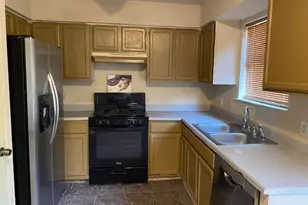 1223 Garden Path Dr, Round Rock, TX 78664 - Photo 4