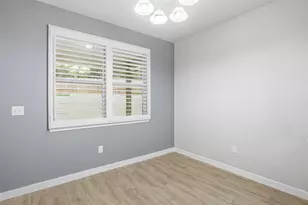 511 Taylor Dr, Horseshoe Bay, TX 78657 - Photo 10