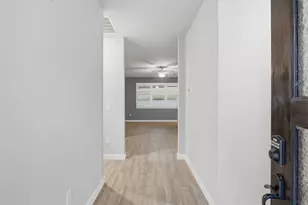 511 Taylor Dr, Horseshoe Bay, TX 78657 - Photo 6