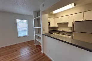 808 Winflo Dr, Austin, TX 78703 - Photo 2