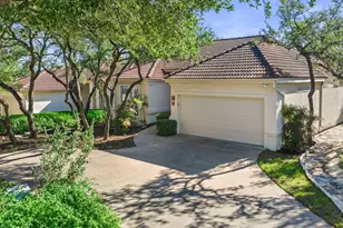 7 Tourney Cove, The Hills, TX 78738 - Photo 2