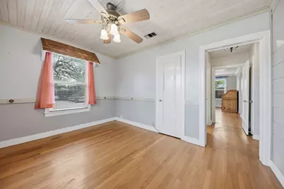 1284 E Hempstead Street, Giddings, TX 78942 - Photo 26