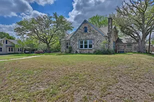 1284 E Hempstead St, Giddings, TX 78942 - Photo 4