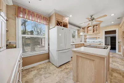 1284 E Hempstead Street, Giddings, TX 78942 - Photo 20