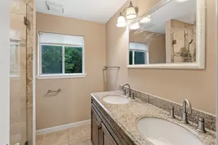 702 Castle Ridge Rd, Austin, TX 78746 - Photo 22