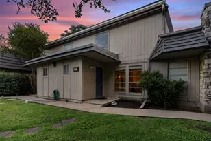 702 Castle Ridge Rd, Austin, TX 78746 - Photo 4