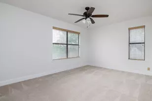 9305 Rolling Oaks Trail, Austin, TX 78750 - Photo 24