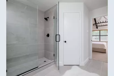 9305 Rolling Oaks Trail, Austin, TX 78750 - Photo 18