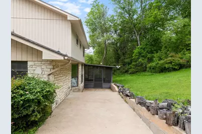 9305 Rolling Oaks Trail, Austin, TX 78750 - Photo 32