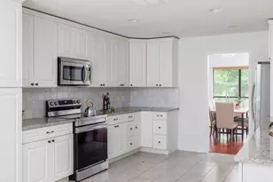 9305 Rolling Oaks Trail, Austin, TX 78750 - Photo 8