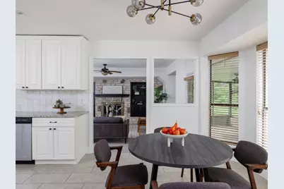 9305 Rolling Oaks Trail, Austin, TX 78750 - Photo 10