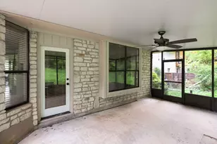 9305 Rolling Oaks Trail, Austin, TX 78750 - Photo 26