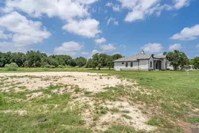 1001 W Cimarron Hills Trail, Georgetown, TX 78628 - Photo 4
