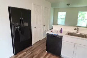 350 Debus Dr Dr, Taylor, TX 76574 - Photo 6