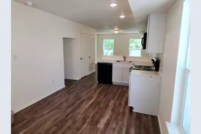 350 Debus Dr Drive #204A, Taylor, TX 76574 - Photo 2