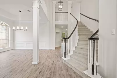 10100 Scull Creek Drive, Austin, TX 78730 - Photo 4