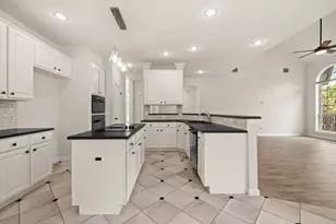 10100 Scull Creek Dr, Austin, TX 78730 - Photo 14