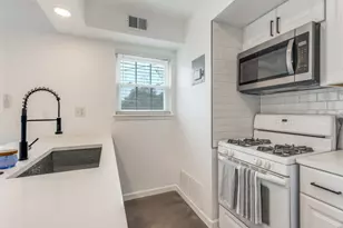 7801 Shoal Creek Blvd, Austin, TX 78757 - Photo 20