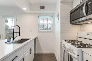7801 Shoal Creek Blvd, Austin, TX 78757 - Photo 18