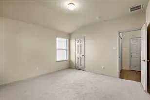 112 Hondo Gap Ln, Jarrell, TX 76537 - Photo 10