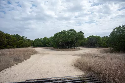 1000 County Rd 201, Liberty Hill, TX 78642 - Photo 20