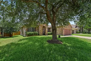 329 Island Oak Dr, Austin, TX 78748 - Photo 2