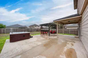 115 Camellia Dr, Hutto, TX 78634 - Photo 36