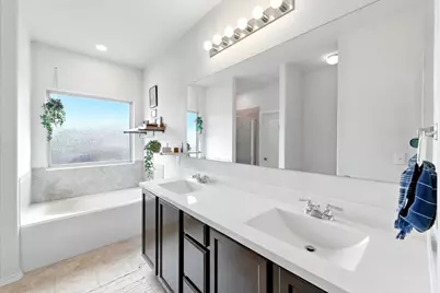 3905 Alpine Autumn Drive, Austin, TX 78744 - Photo 10