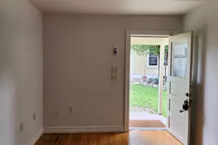 206 E 34th St, Austin, TX 78705 - Photo 4
