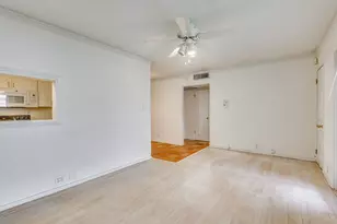 910 Duncan Ln, Austin, TX 78705 - Photo 14