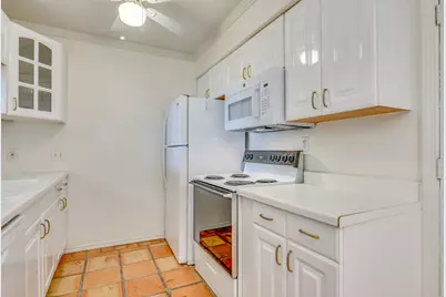 910 Duncan Lane #50, Austin, TX 78705 - Photo 6
