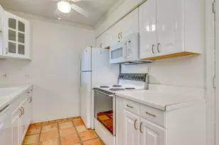 910 Duncan Ln, Austin, TX 78705 - Photo 6