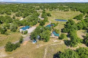 328 Himmel Rd, Fredericksburg, TX 78624 - Photo 2