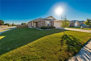 322 Foxglove Dr, Hutto, TX 78634 - Photo 1