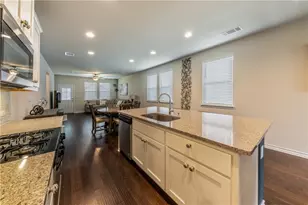 138 Silktassel Way, Buda, TX 78610 - Photo 4