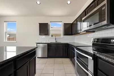 104 Cates Cove, Elgin, TX 78621 - Photo 10