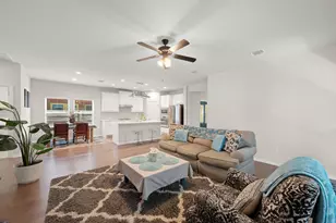 8800 Slater Dr, Austin, TX 78747 - Photo 12