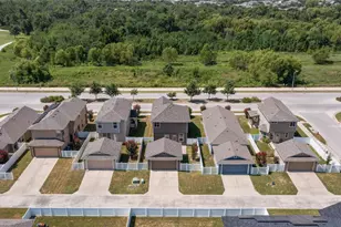 408 Craters of the Moon Blvd, Pflugerville, TX 78660 - Photo 32