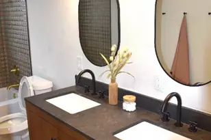 1314 E 13th St, Austin, TX 78702 - Photo 8