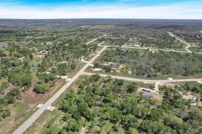 112 Empire Street, Elgin, TX 78621 - Photo 16