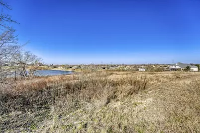 337 Comanche Circle, Hutto, TX 78634 - Photo 2