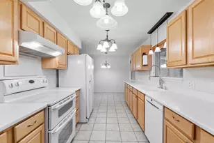 6201 Oakclaire Dr, Austin, TX 78735 - Photo 4