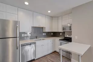 935 La Posada Dr, Austin, TX 78752 - Photo 6