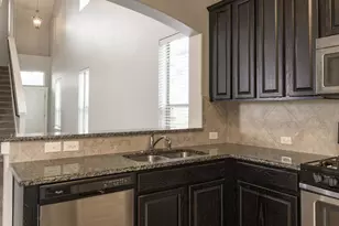 2001 Faro Dr, Austin, TX 78741 - Photo 10